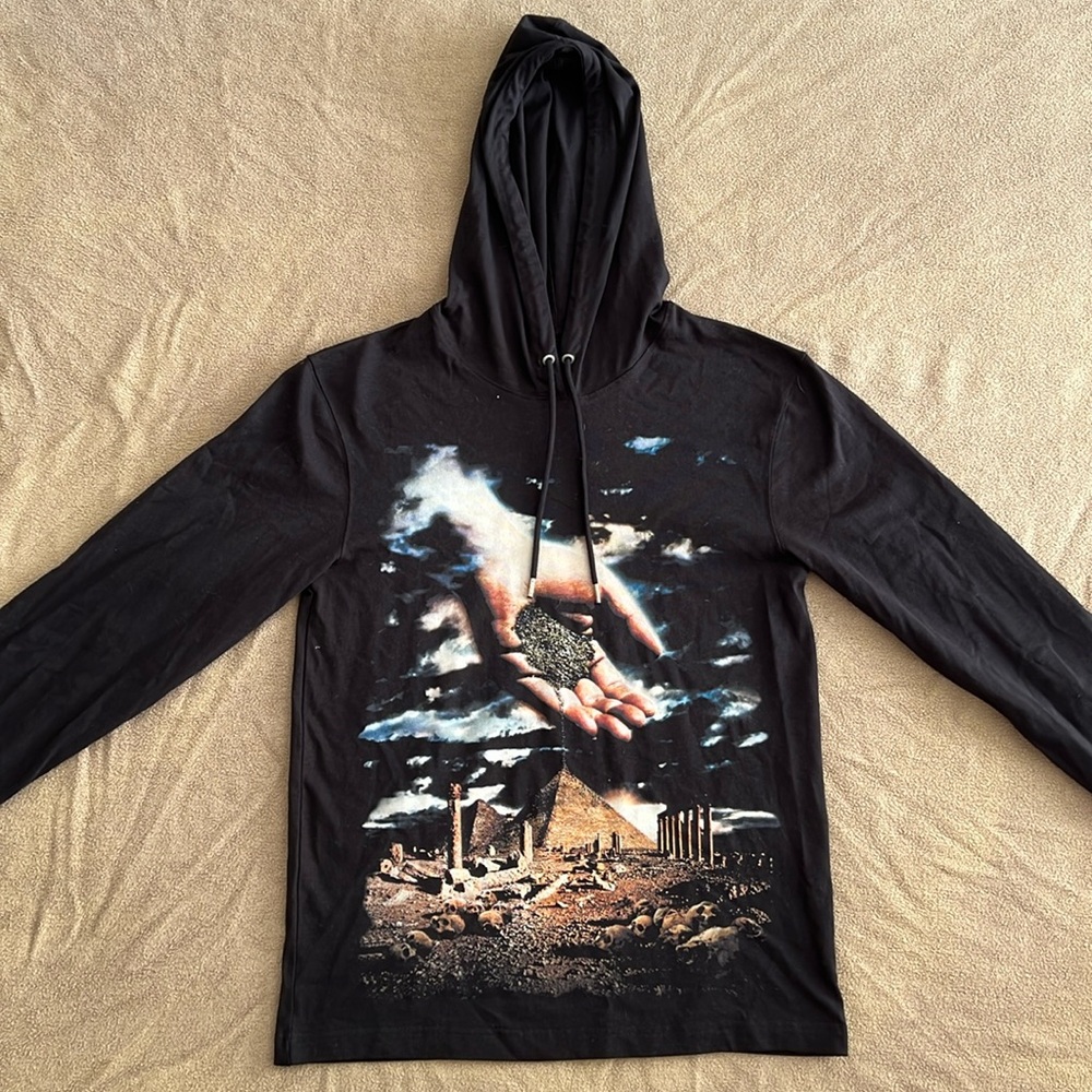 NWOT Rabanne Mysticism Pyramid Print Hoodie. Size L.